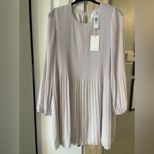 Brand new Aritzia Daydreamer mini dress in Vin Gris size Medium